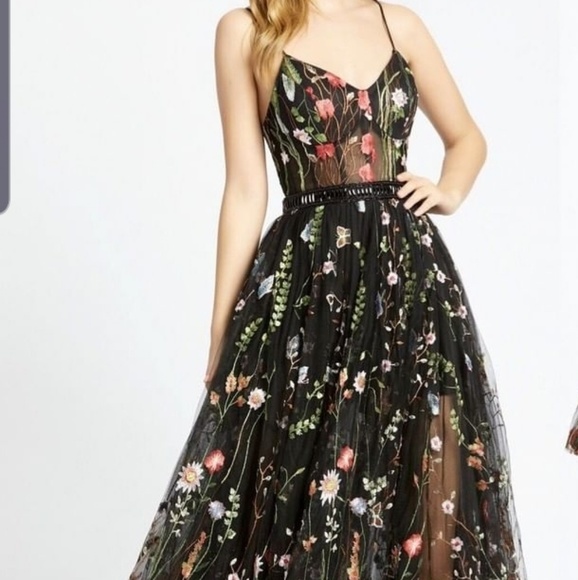 Dress - Picture 2 of 2